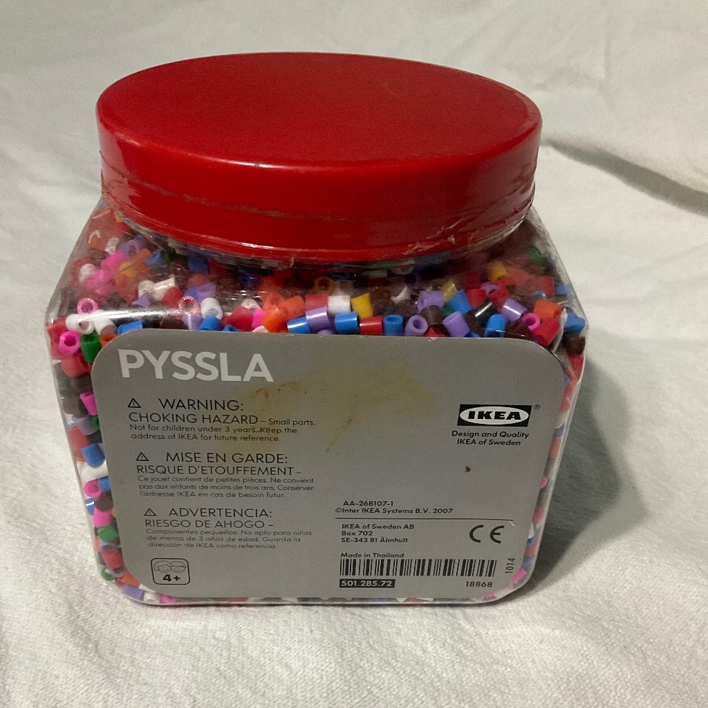 IKEA  pyssla ironing beads. K11